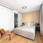 Mirabilis Apartments - Lx Living